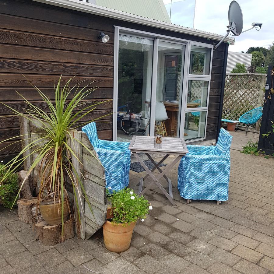 Near The Shore Waikanae Bagian luar foto